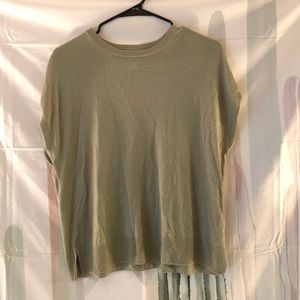 Sleeveless green H&M basics top